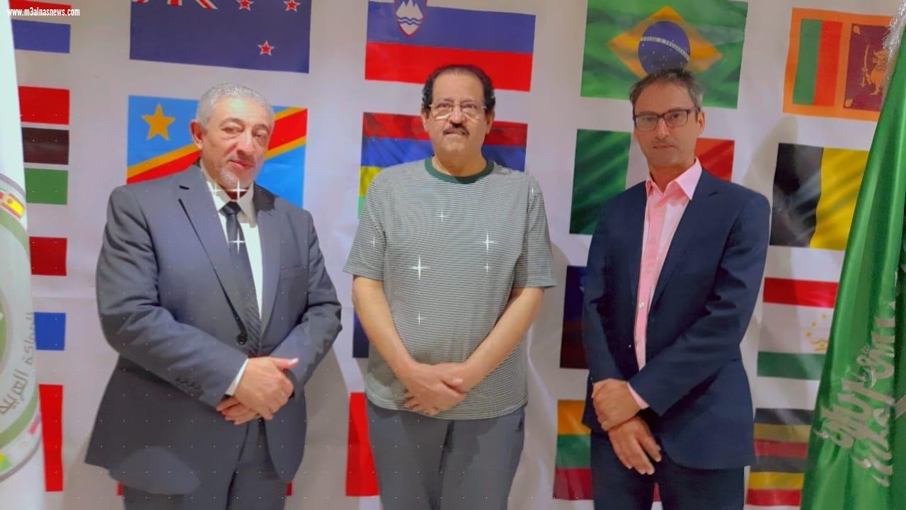 اللواء الدكتور الجهني اول سعودي يتوج بمنصب رئيس جائزة  قوسى العالميه للسلام في الفلبين