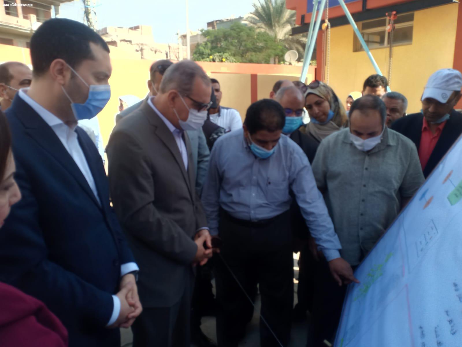 محافظ كفر الشيخ يتفقد مشروع صرف صحى قرية كفر مجر بدسوق بتكلفة 20 مليون جنيه