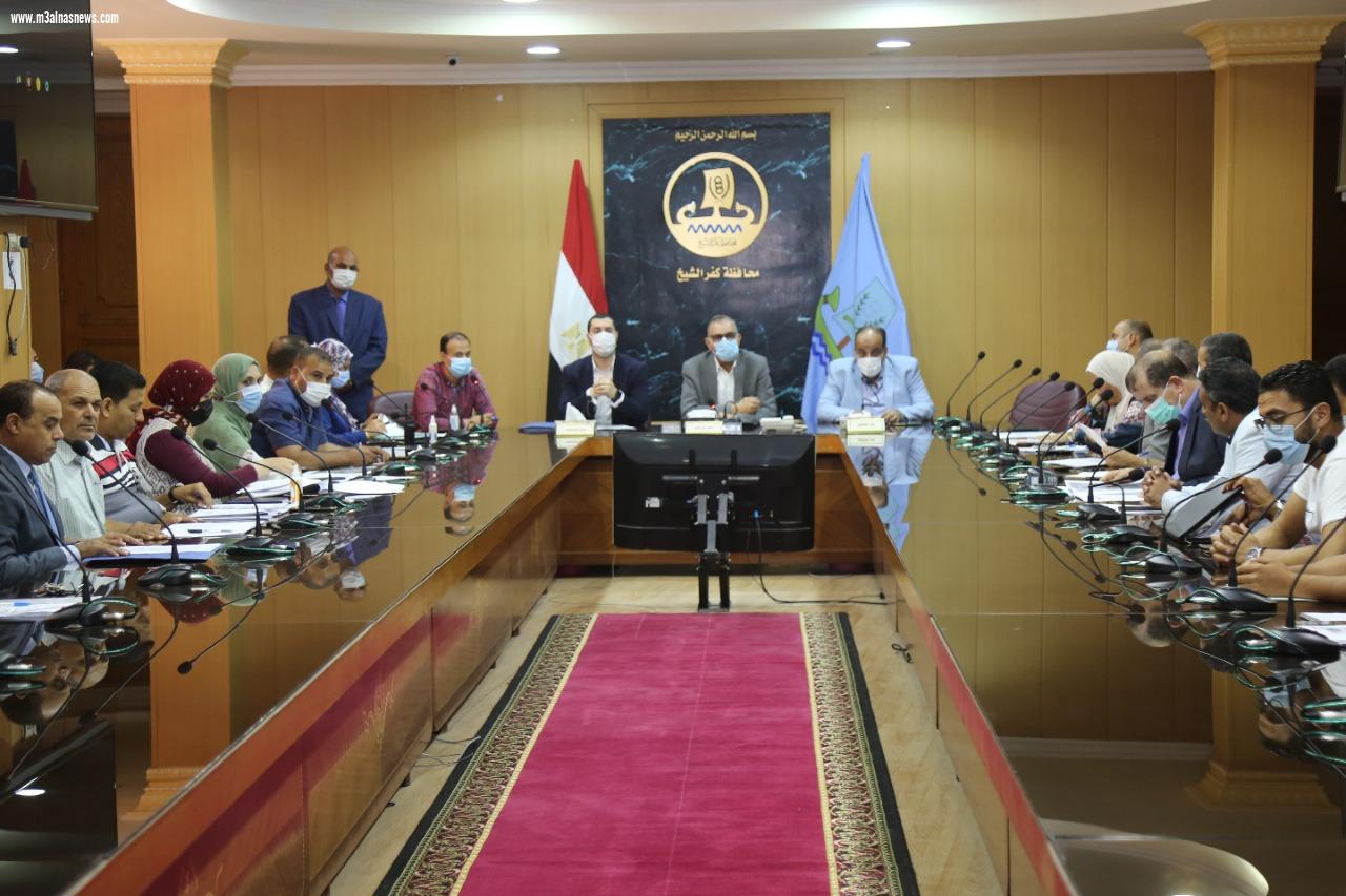 إجراءات لسرعة تنفيذ المشروعات الخدمية وانشاء الحدائق بمدن كفر الشيخ