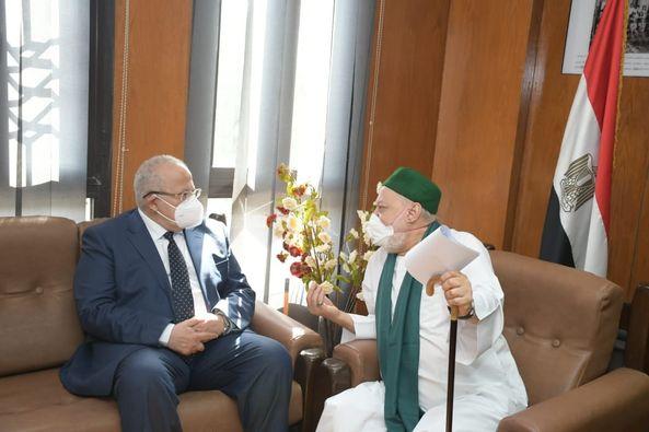 علي جمعة مشيدًا بالخشت: عالم جليل وإنسان أجل فتح الله قلبه