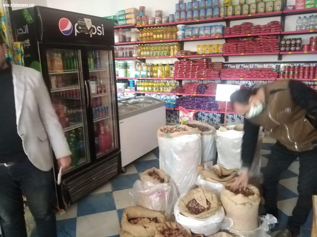 تحرير 361 محضراً للمخالفين من التجار وحملات مستمرة للتأكد من توافر السلع بكفر الشيخ