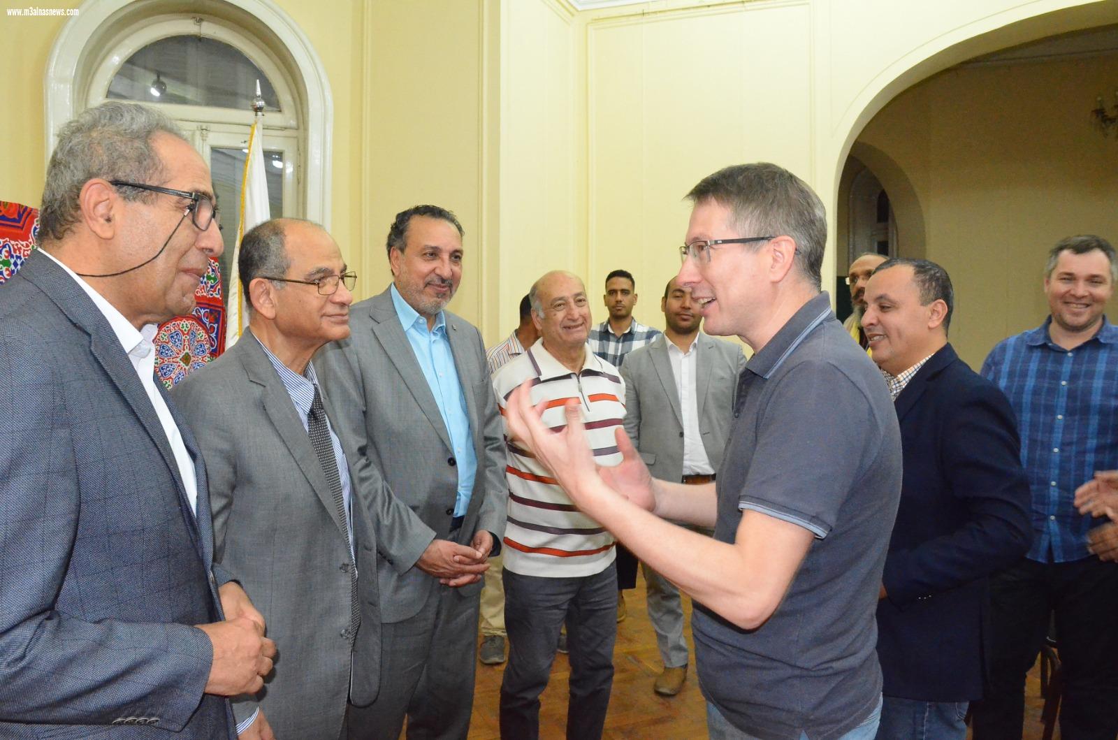 حفل افطار للخريجين بمشاركة روسية