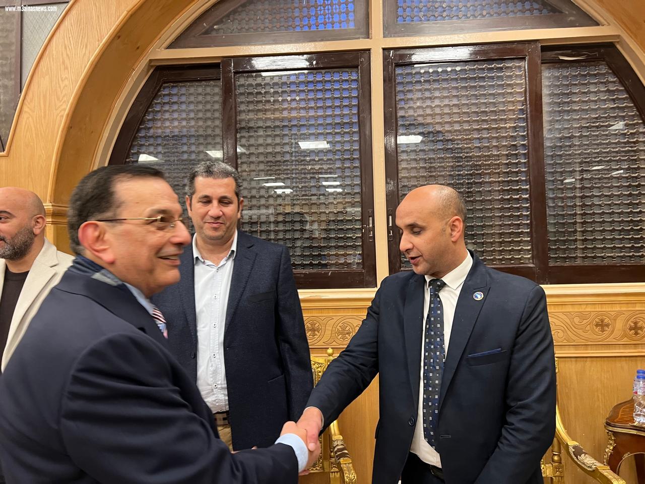 أمين شياخة شيراتون بحزب مستقبل وطن يهنئ البابا تواضروس والأخوة الأقباط بعيد الميلاد المجيد