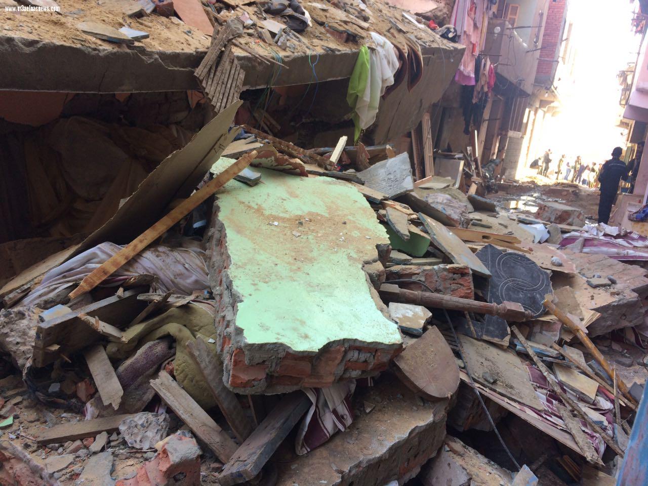 بعد انتشال جثة شاب وشقيقته.. ارتفاع ضحايا عقار عزبة الصفيح بالدقهلية لـ5 .. 