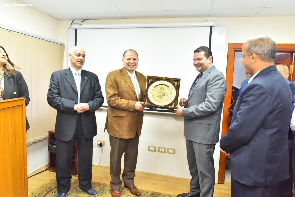 نائب وزير المالية ومحافظ أسيوط يفتتحان أعمال تطوير ورفع كفاءة مبنى المديرية المالية