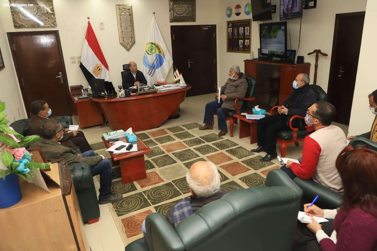 مياه أسيوط تناقش الأعمال الجارية بمرشحة التشيكى ومعملها المرجعى .. 