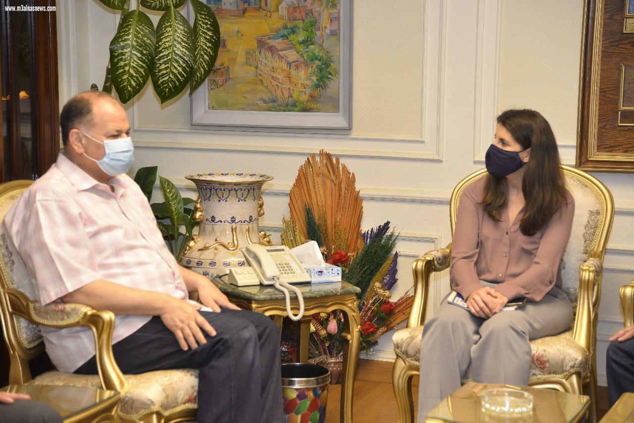 محافظ أسيوط يلتقي مسئولي الوكالة الامريكية للتنمية الدولية لمناقشة الموقف التنفيذي للمشروعات التي تمولها الوكالة في قطاع مياه الشرب والصرف الصحي والدعم الفني للحلول المتكاملة للمياه