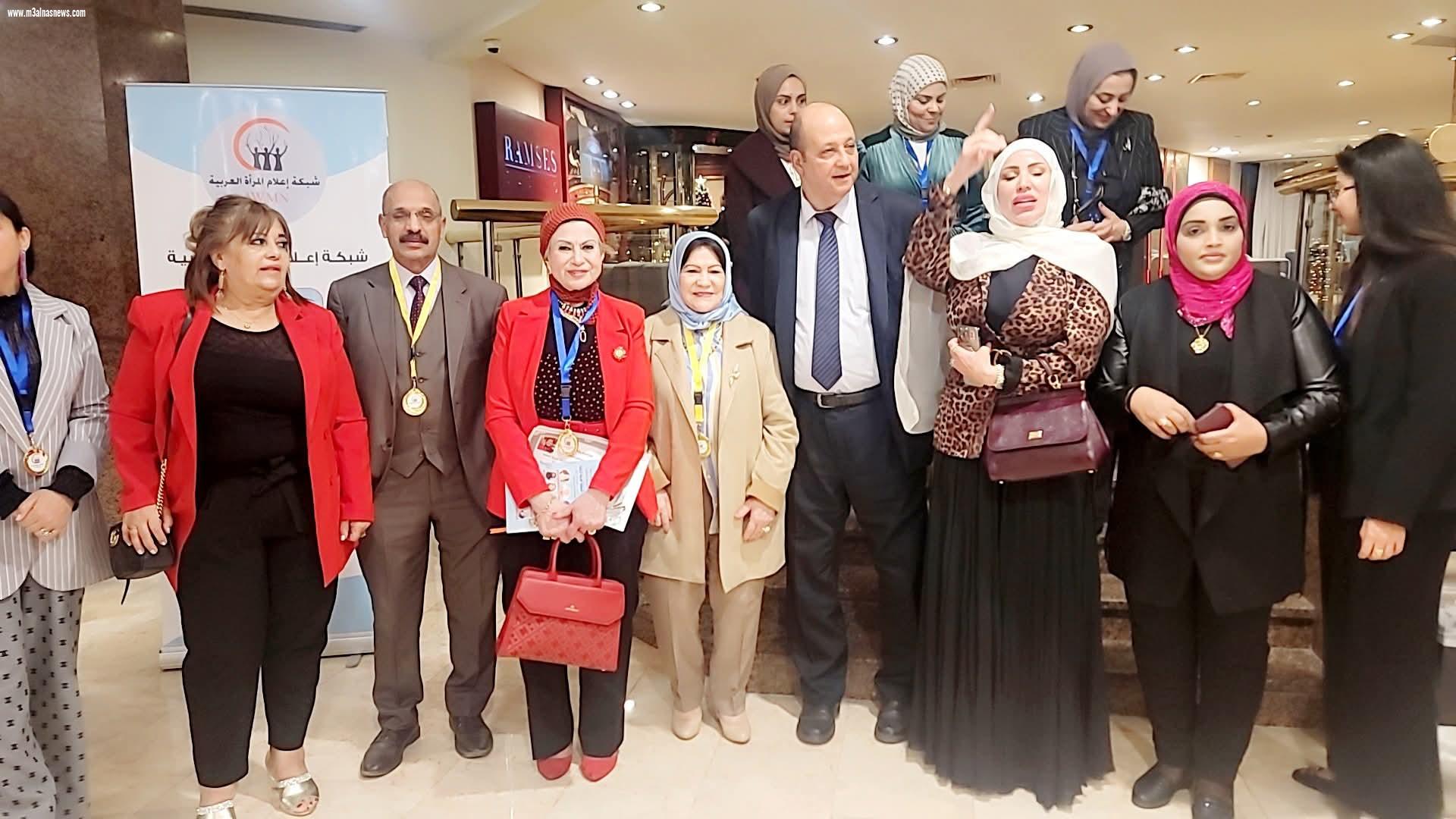 الدكتورة سهير الغنام  تتصدر غلاف موسوعة شخصيات نسائية رائدة الجزء العاشر الدكتورة سهير الغنام  تتصدر غلاف موسوعة شخصيات نسائية رائدة الجزء العاشر 