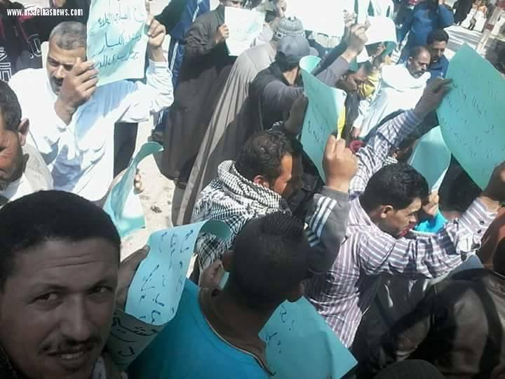 150 أسرة من صيادى البرلس يتظاهرون لتقنين صيد الزريعة