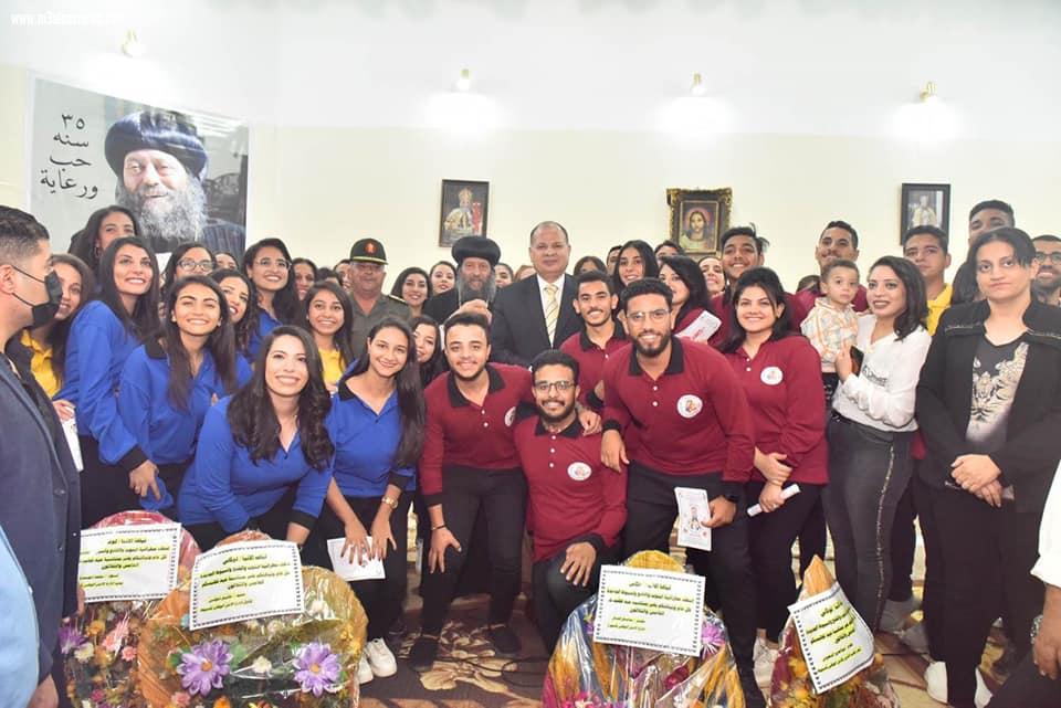 محافظ أسيوط وقائد المنطقة الجنوبية العسكرية يشهدان حفل تجليس 