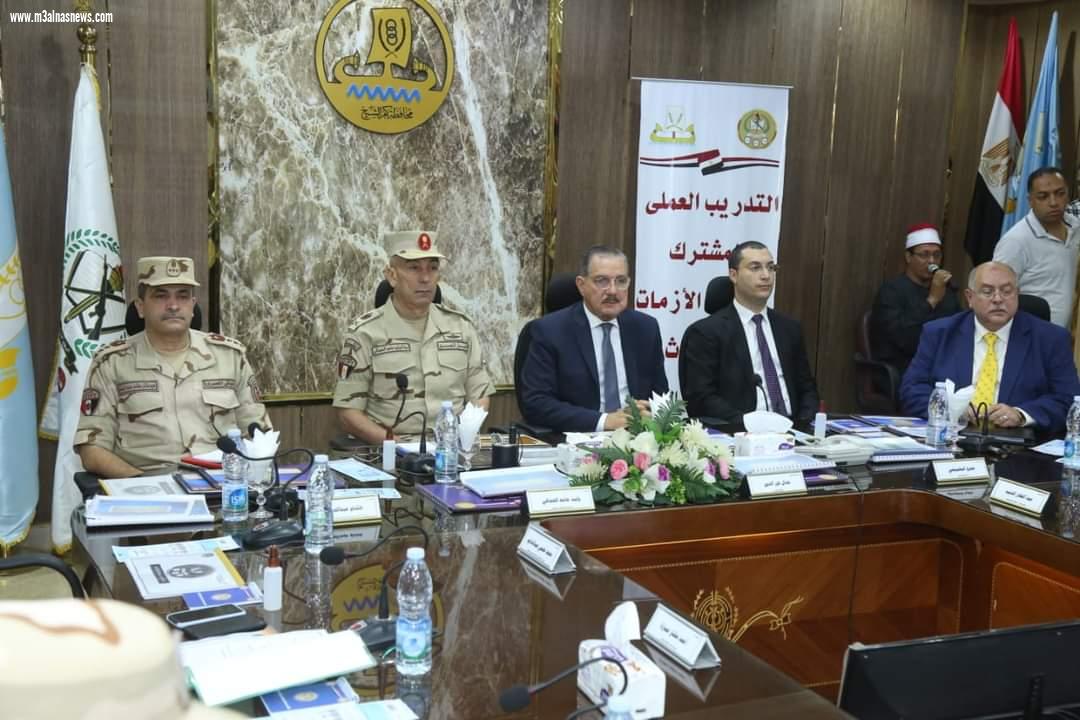 محافظ كفر الشيخ وقائد قوات الدفاع الشعبي والعسكري يشهدان فعاليات التدريب العملي المشترك ضد الازمات