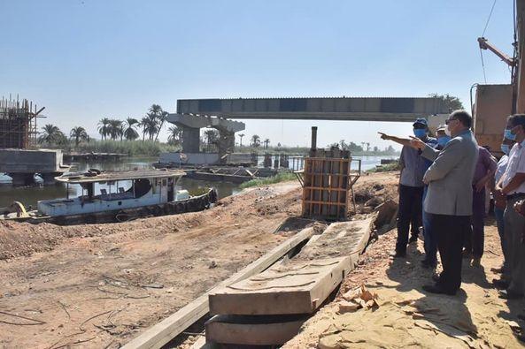  1.7 مليار جنيه تكلفة  مشروع محور ديروط الحر و محافظ أسيوط  يتفقد أعمال تنفيذ