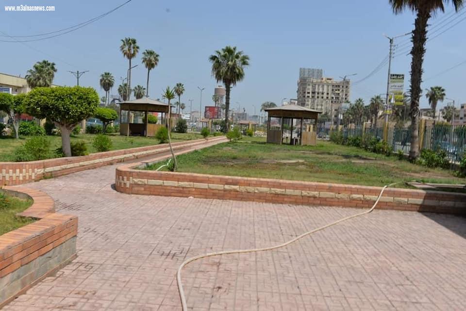 جولة ميدانية للمحافظ بمدينة المنصورة للتأكد من غلق الحدائق العامة والمنتزهات لليوم الثالث على التوالي