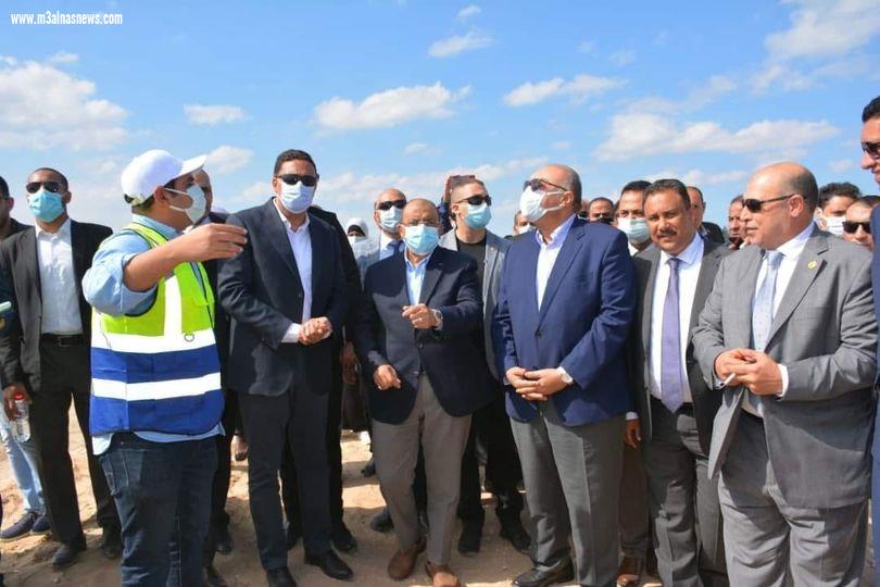 محافظ الدقهلية فى وجود وزير التنمية المحلية : المدفن الصحي تم انشائه علي مساحة 50 فدان ويتكون من 4 خلايا وعمره الافتراضي 10 سنوات بتكلفة 70 مليون جنيه .
