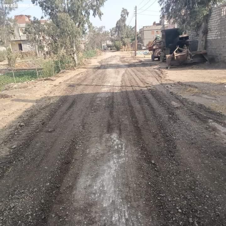 حملات لتسوية ومسح وترميم الطرق .. والانتهاء من 494 طريق بقرى ومدن كفر الشيخ