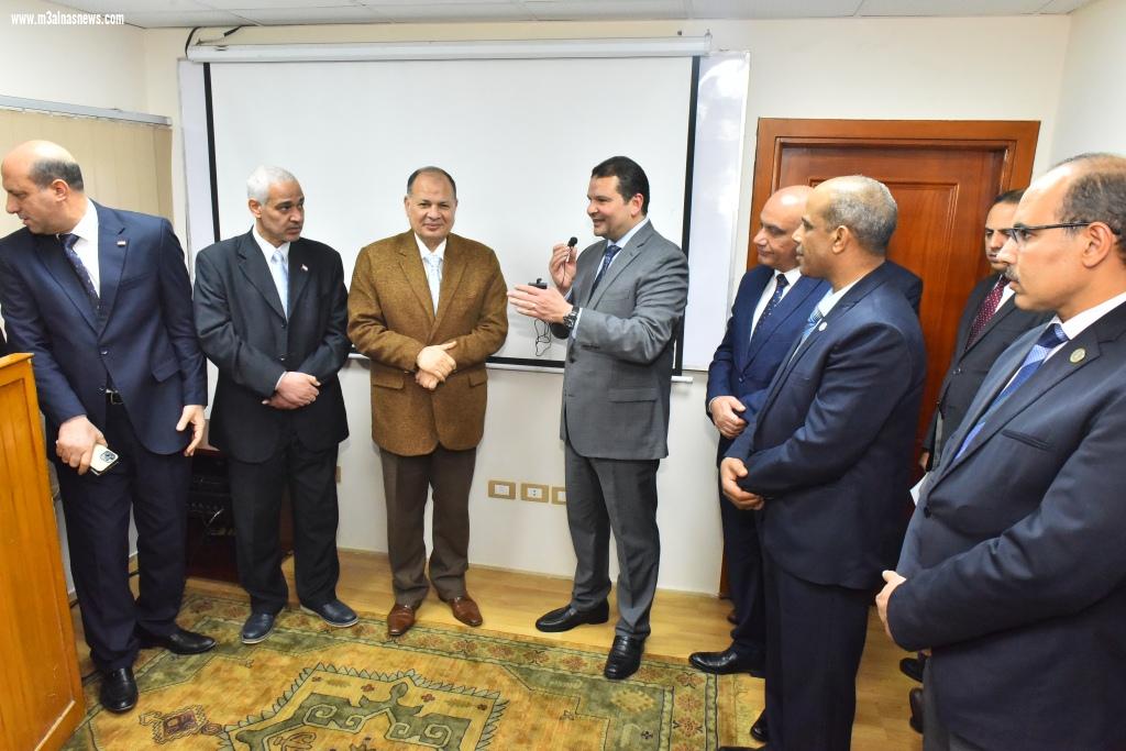 نائب وزير المالية ومحافظ أسيوط يفتتحان أعمال تطوير ورفع كفاءة مبنى المديرية المالية