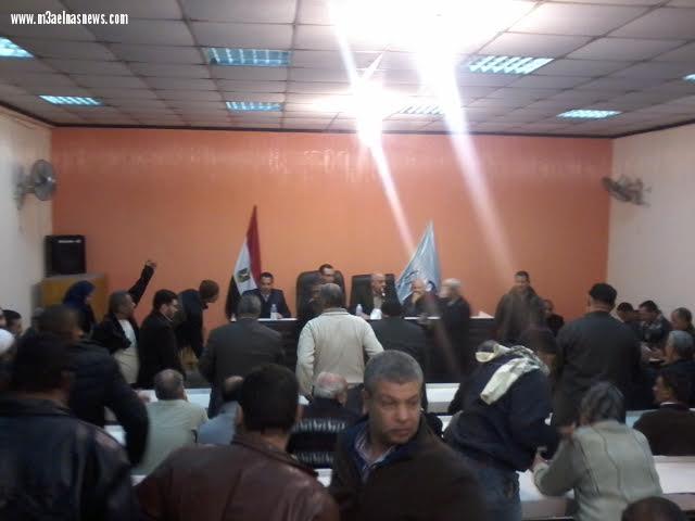 بعد مشادات كلامية.. تجار دسوق بكفر الشيخ يرفضون هدم السوق القديم