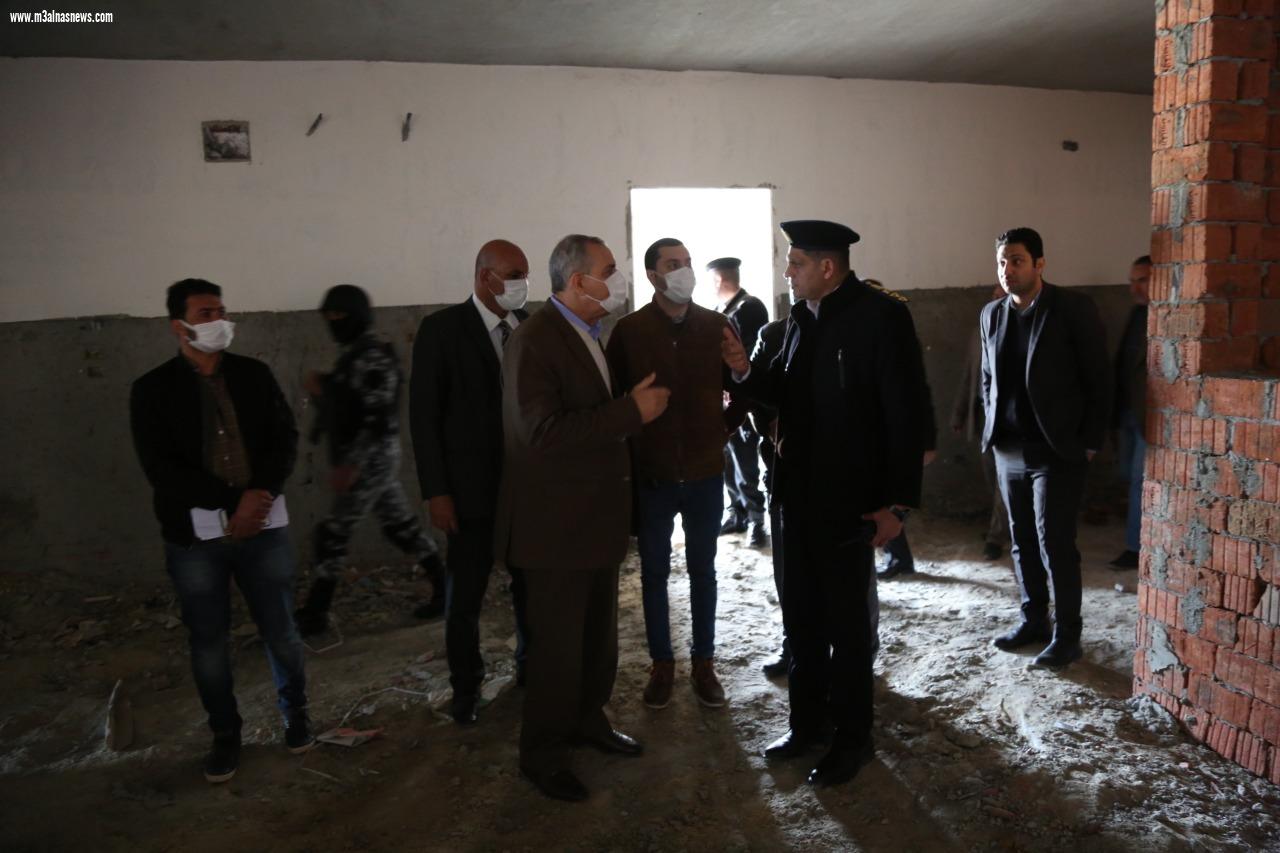 محافظ كفر الشيخ يتفقد مبنى وحدة مرور بلطيم ويوجه بسرعة الانتهاء منه