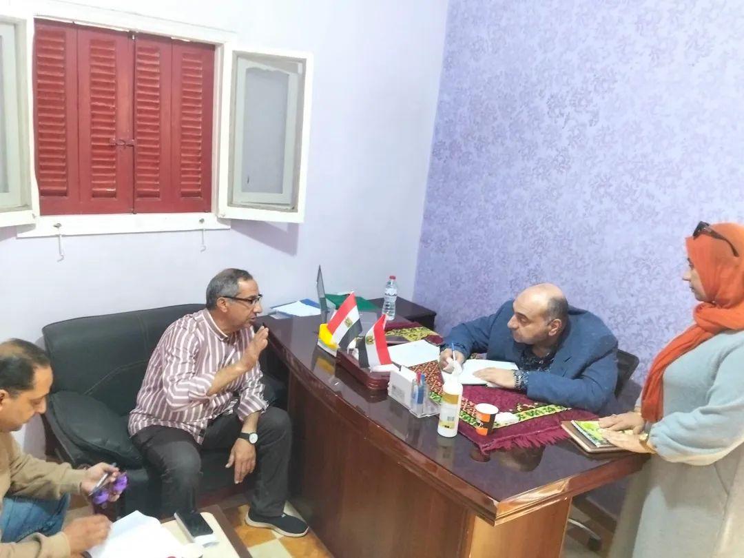 النائب وليد زيتون يلتقى بأهل الحامول بمكتبة لبحث مطالبهم والعمل على حلها فى اسرع وقت