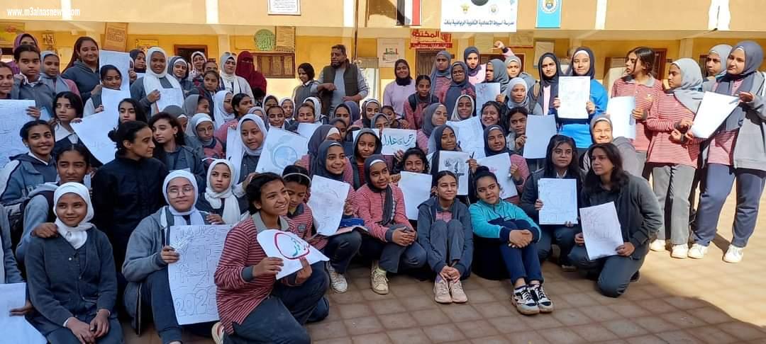 إقبال جماهيري كبير علي قافلة مدارسنا بالألوان لثقافة أحمد بهاء الدين