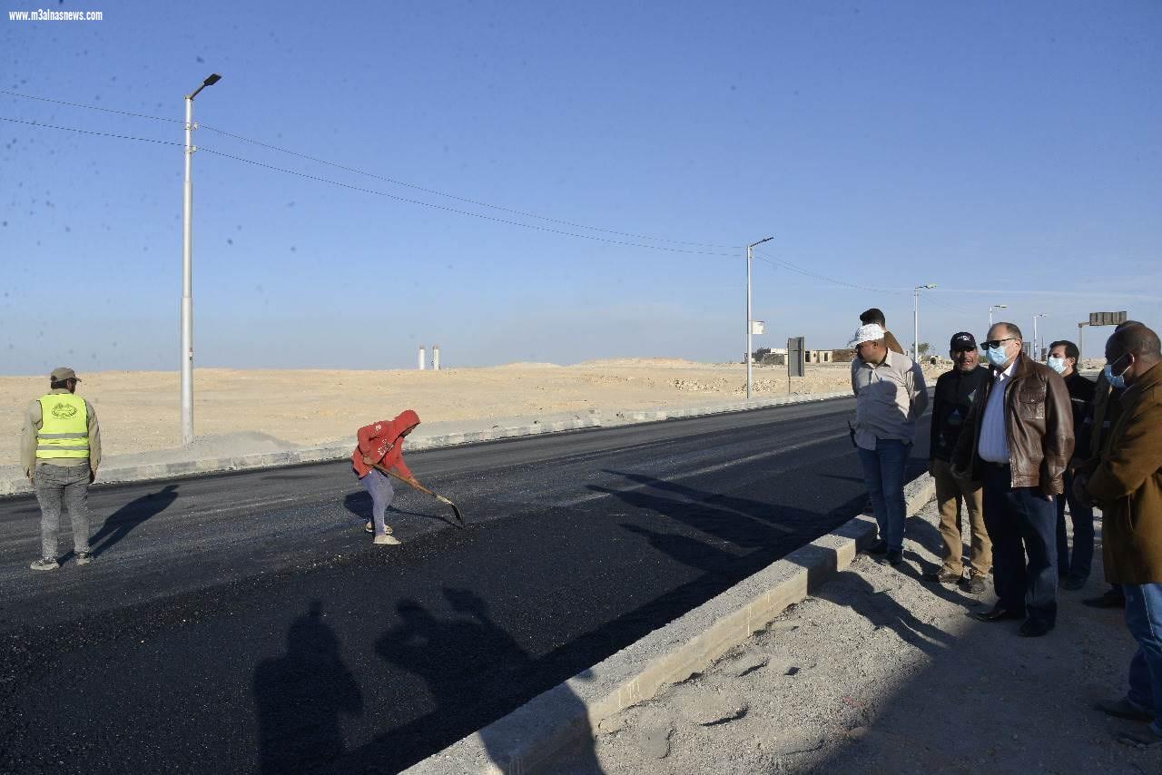 محافظ أسيوط يتفقد أعمال تطوير وإعادة رصف الطريق الصحراوي الغربي وطريق المطار ومدخل مدينة ناصر الجديدة ضمن خطة المحافظة لتطوير الطرق ورفع كفائتها