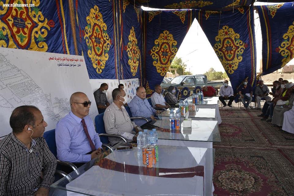 محافظ أسيوط يشهد اللقاء الجماهيري بقرية دشلوط لشرح المشروعات الجاري تنفيذها ضمن المبادرة الرئاسية 