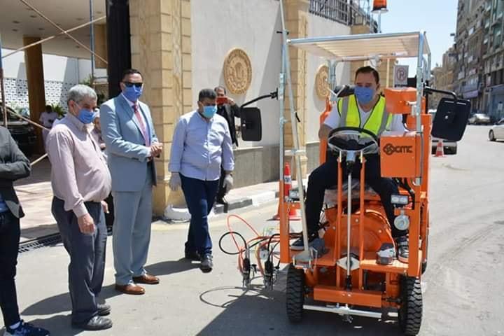 وصول أول ماكينه تخطيط شوارع وطرق بالدقهلية