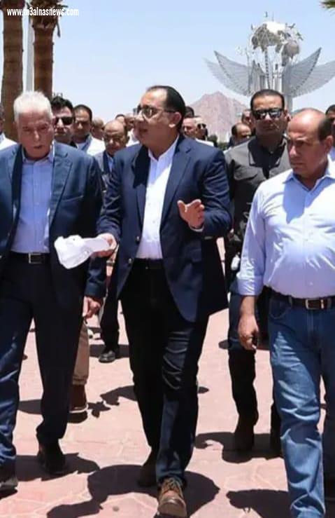 خلال زيارته شرم الشيخ ... رئيس الوزراء يطلع على أعمال التطوير في منطقة الرويسات