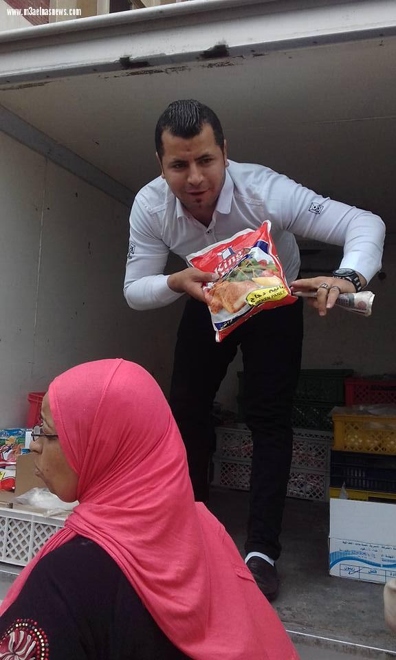 القوات المسلحة توزع سلع غذائية مدعمة على مواطنى الحامول بكفر الشيخ