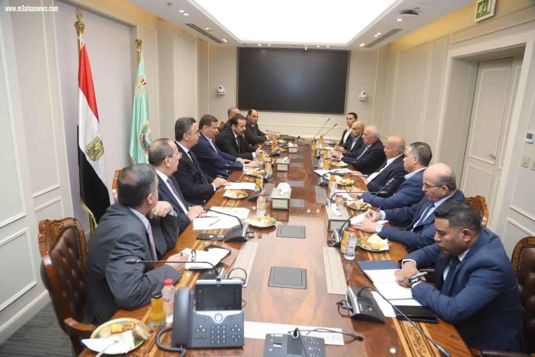 لضمان الاستدامة وحماية الصناعة الوطنية..وزيرا الزراعة والتموين ورئيس جهاز مستقبل مصر يبحثون مع اتحاد الدواجن تحفيز الإنتاج المحلي لخفض الاستيراد من الخارج