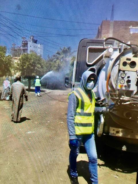 محافظ كفر الشيخ يتابع توفير المواد الغذائية ومستلزمات التطهير والتعقيم لأهالى قرية كفر العجمى