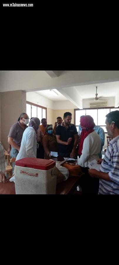 محافظ أسيوط: فرق طبية لتطعيم العاملين بالوحدة المحلية لحي غرب ضد فيروس كورونا المستجد 