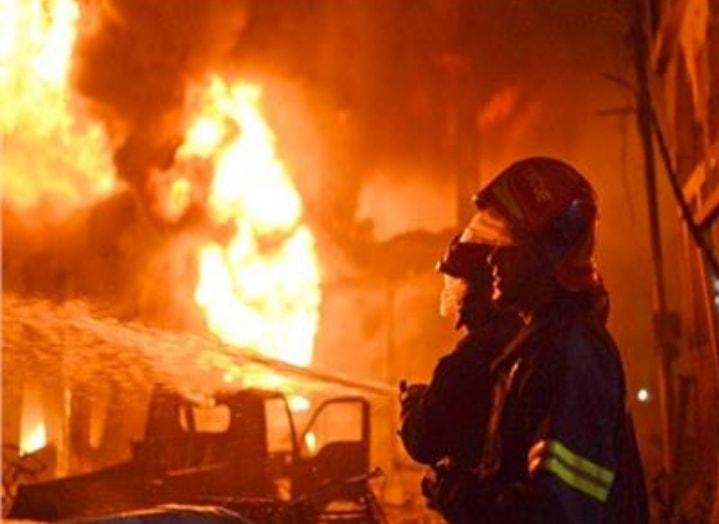 الحمايه المدنيه تسيطر علي حريق هائل في مركز اجا دقهليه