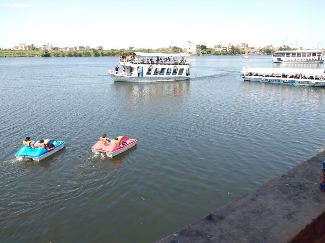 توافد أهالي كفر الشيخ على الحدائق والمنتزهات والرحلات النيلية في أول أيام عيد الأضحى