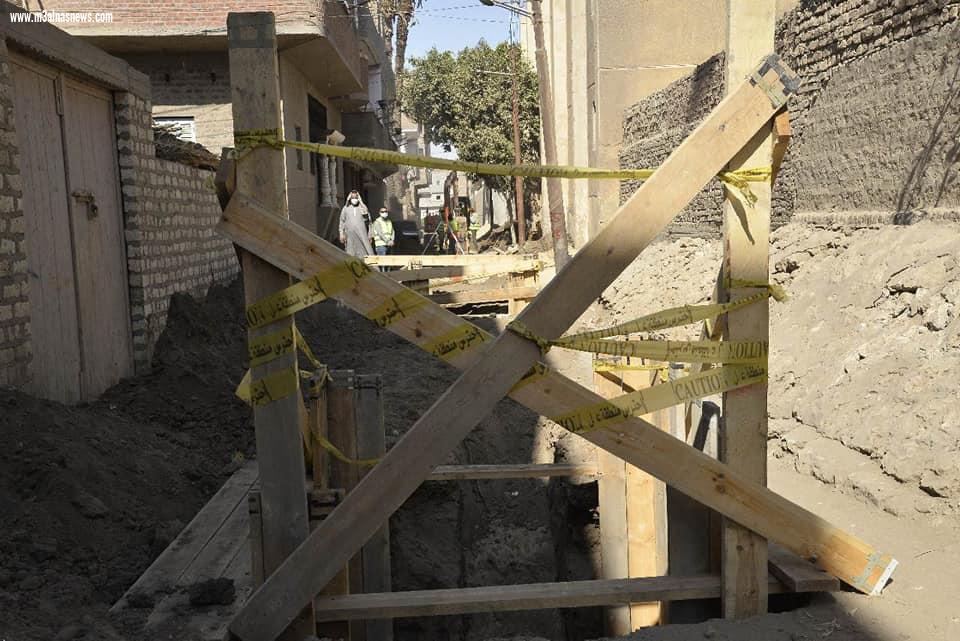 محافظ أسيوط يتفقد أعمال تنفيذ مشروع الصرف الصحي لقرية أولاد الياس بمركز صدفا بتكلفة 80 مليون جنيه ضمن مشروعات 