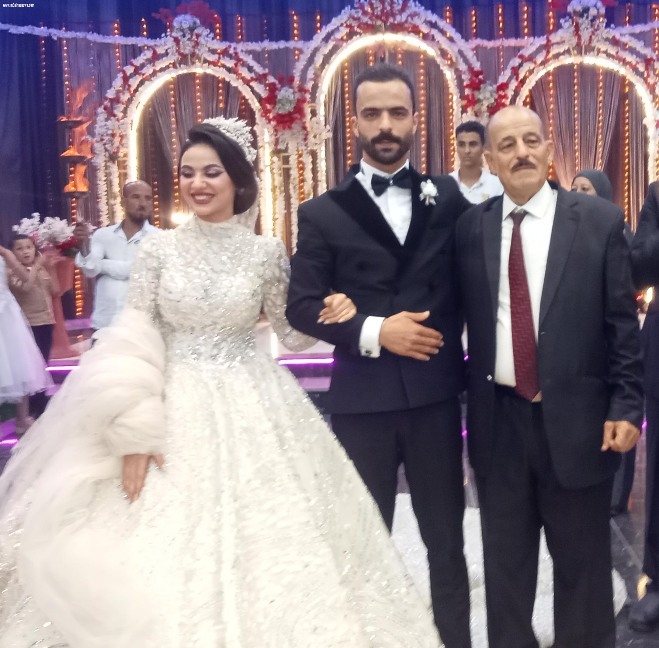 جريدة مع الناس ... تهنىء الأستاذ حسنى عبدالستار .. بزفاف نجله محمد 