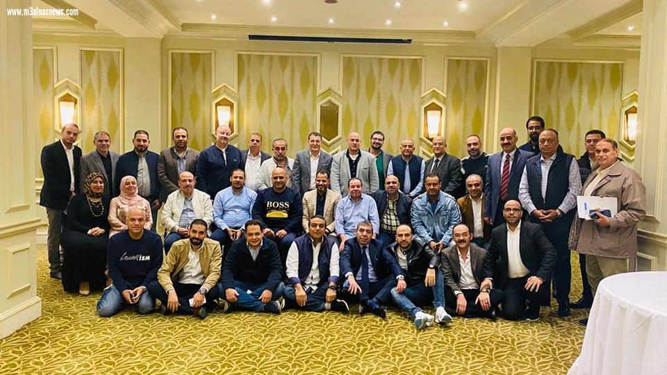 لجنة الخمسين تطالب بالتتسيق مع السلطات السعودية لإعادة رحلات العمرة