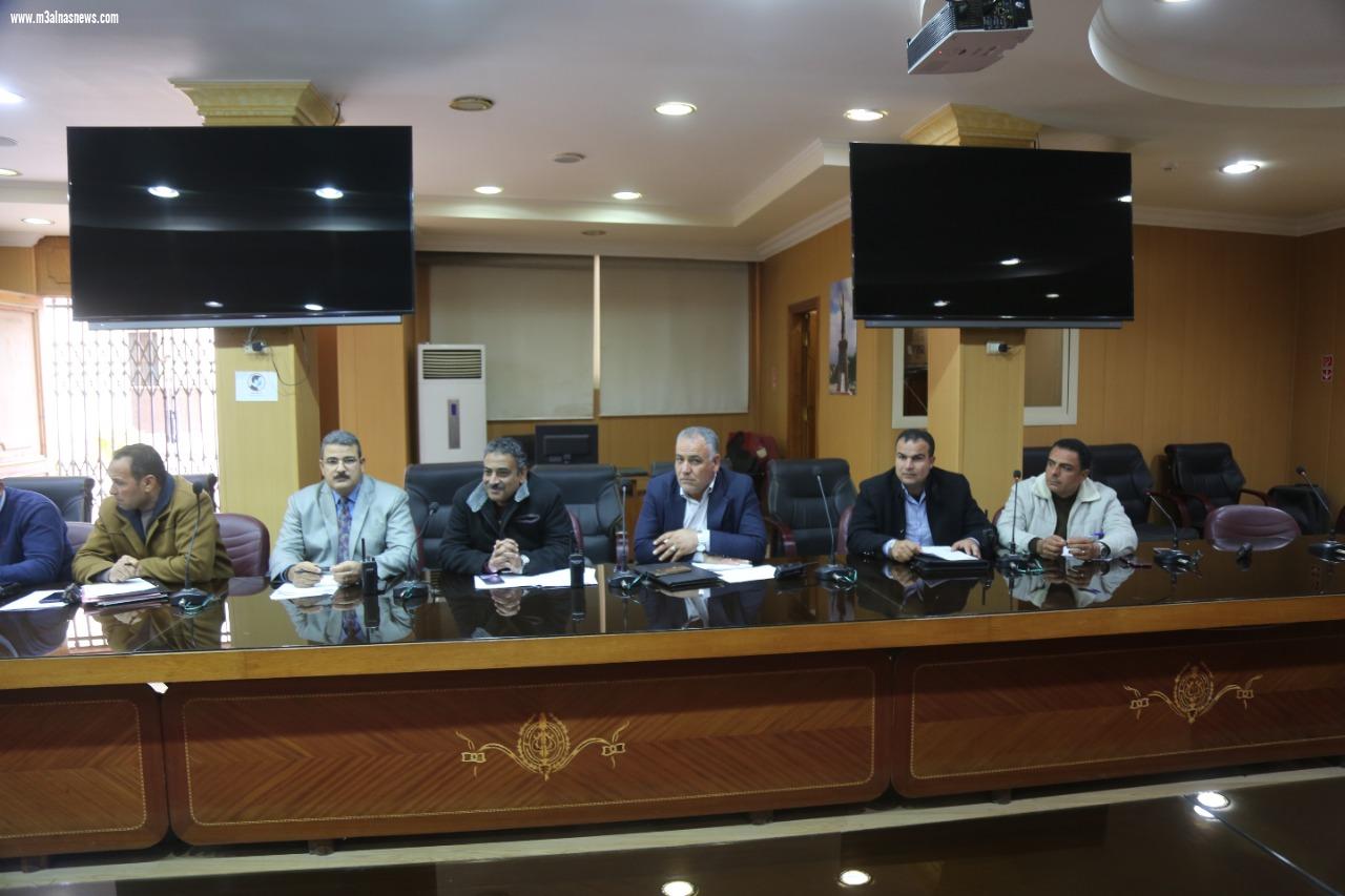 محافظ كفر الشيخ يوجه رؤساء المدن بالتواصل مع الراغبين في الحصول على أراضى زراعية بالوادي الجديد