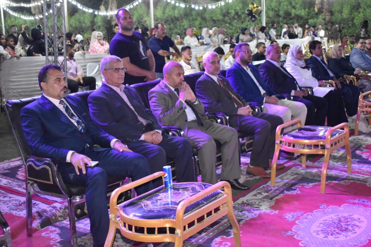  نقيب مهندسي أسيوط ونائب رئيس جامعه لشؤون التعليم والطلاب يشارك في حفل خريجي الفنون الجميلة