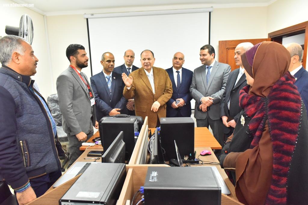 نائب وزير المالية ومحافظ أسيوط يفتتحان أعمال تطوير ورفع كفاءة مبنى المديرية المالية