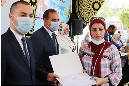 محافظ كفرالشيخ يكرم 33 طالباً وطالبة من أوائل الثانوية العامة والأزهرية والمكفوفين