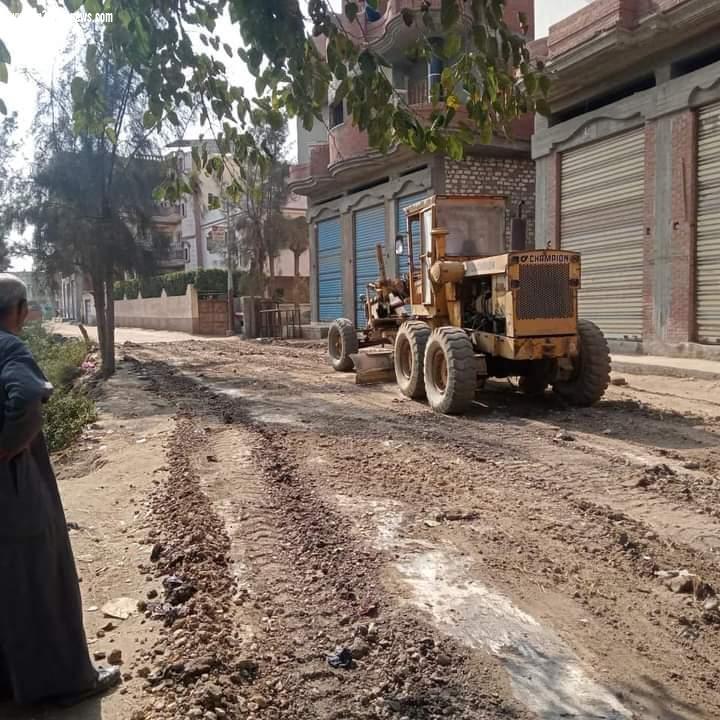 حملات لتسوية ومسح وترميم الطرق .. والانتهاء من 494 طريق بقرى ومدن كفر الشيخ