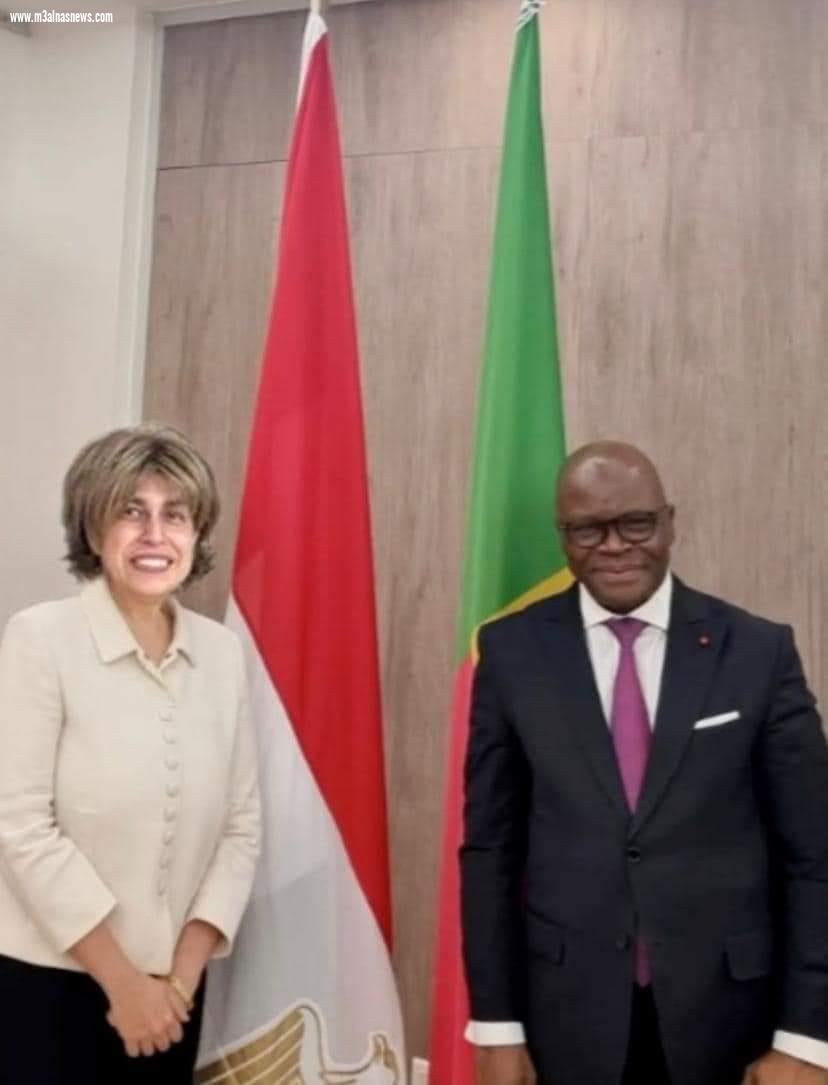 وزير الخارجية البنيني يستقبل السفيرة المصرية في كوتونو