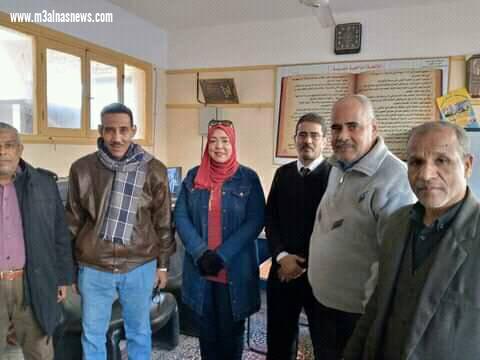 مديرة تعليم دشنا تتابع تدريبات المعلمين على مناهج الصف الرابع الابتدائى الجديدة
