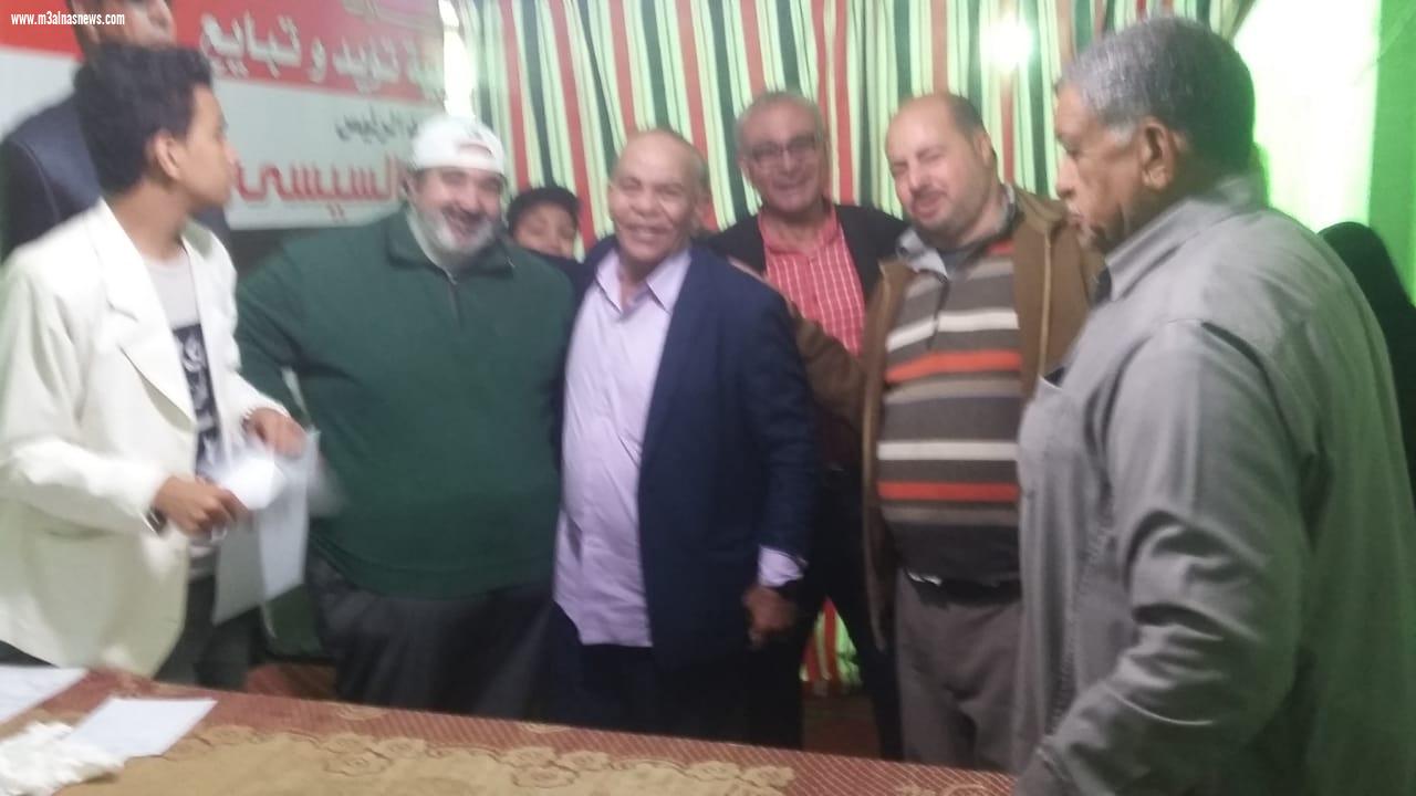 نائب مصيف بلطيم بكفر الشيخ يجرى الكشف الطبى فى  قافلة العيون