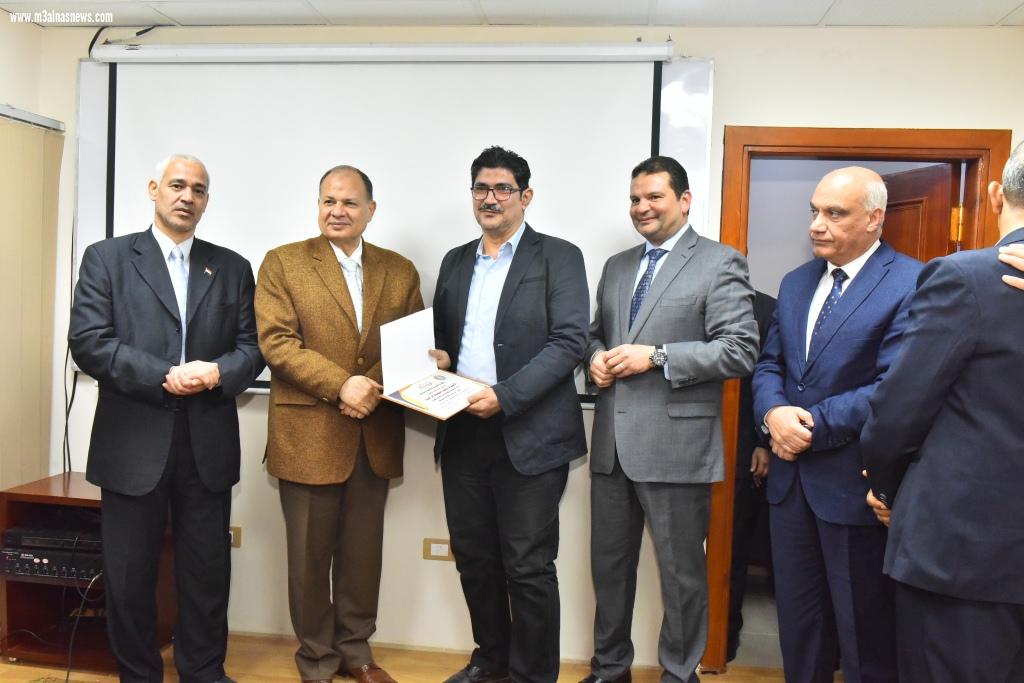 نائب وزير المالية ومحافظ أسيوط يفتتحان أعمال تطوير ورفع كفاءة مبنى المديرية المالية