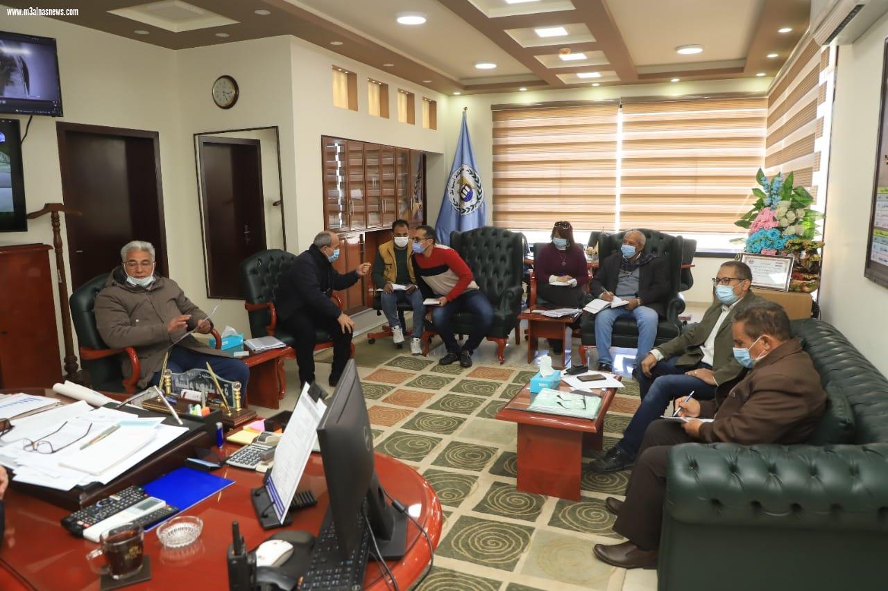 مياه أسيوط تناقش الأعمال الجارية بمرشحة التشيكى ومعملها المرجعى .. 