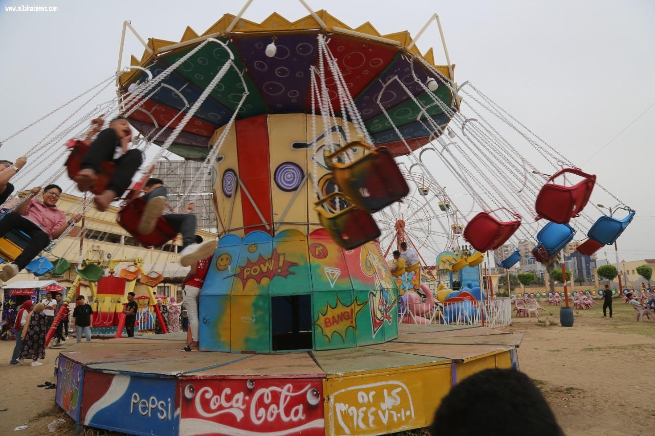 توافد الألاف من أهالي كفر الشيخ على المتنزهات والحدائق  وعلى الرحلات النيلية