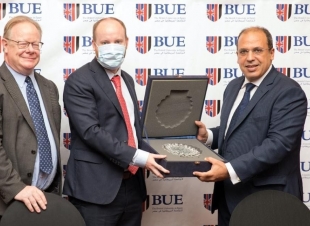 افتتاح مركز أبحاث الدراسات الأيرلندية بالجامعة البريطانية فى مصر