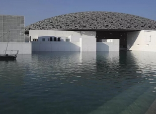 بعد انهيار اسعار النفط أبو ظبي تلجأ إلى الاستدانة الدولية